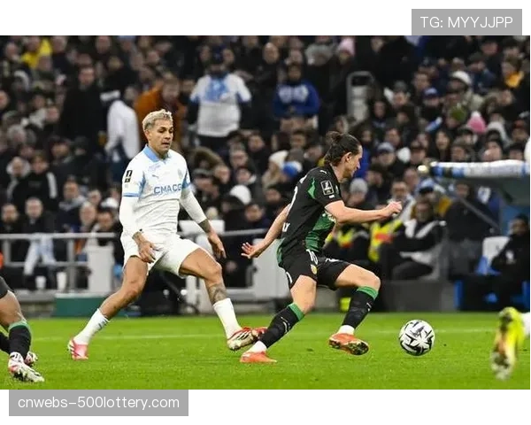 即时:马赛vs朗斯,双方合计仅一次射正,凸显法甲部分球队战术趋于保守 即时:马赛vs朗斯,双方合计仅一次射正,凸显法甲部分球队战术趋于保守